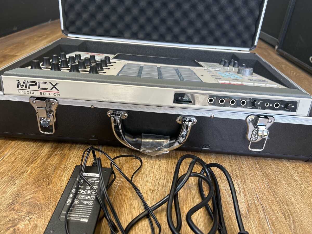 AKAI MPCX (SBL012313)