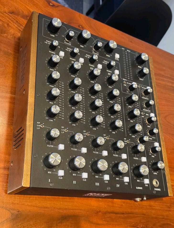 Rane MP 2015 Rotary DJ Mixer + Decksaver