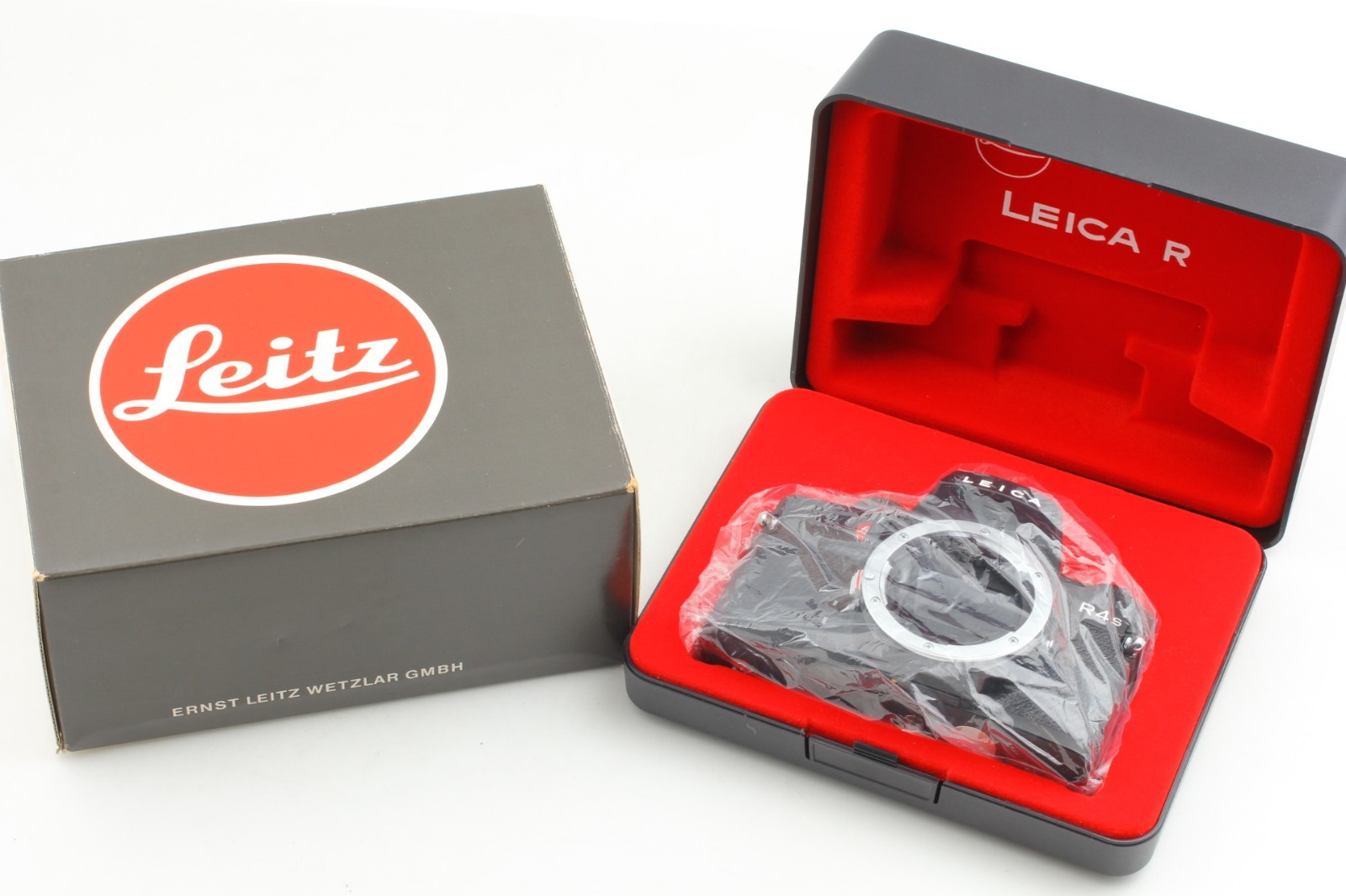 [TOP MINT BOXED] Leica R4S Black 35m SLR Film Camera Body Only from JAPAn
