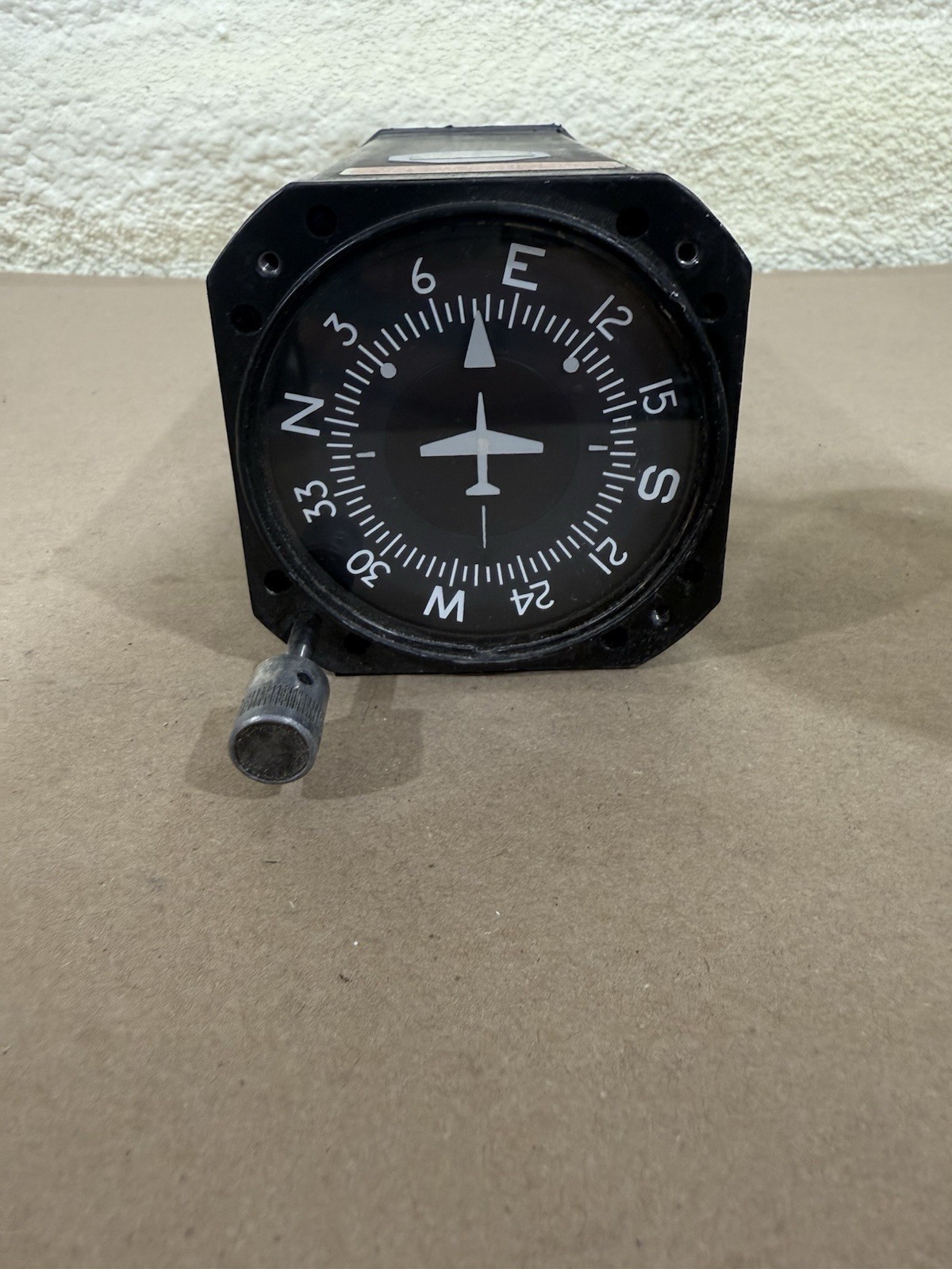 200-5C Aviation Instrument Mfg. Corp. Directional Gyro C661075-0101 for Cessna