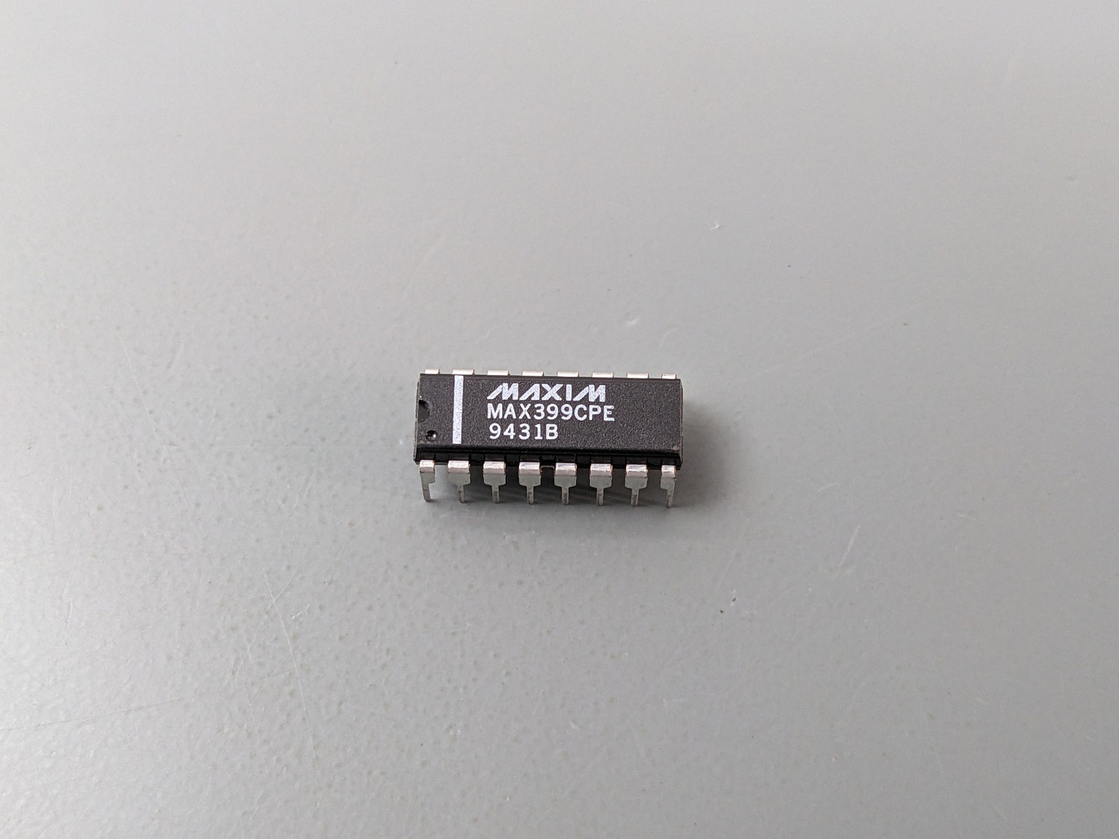 Maxim MAX399CPE IC Switch SP4T x 2 100OHM, Analog Multiplexor