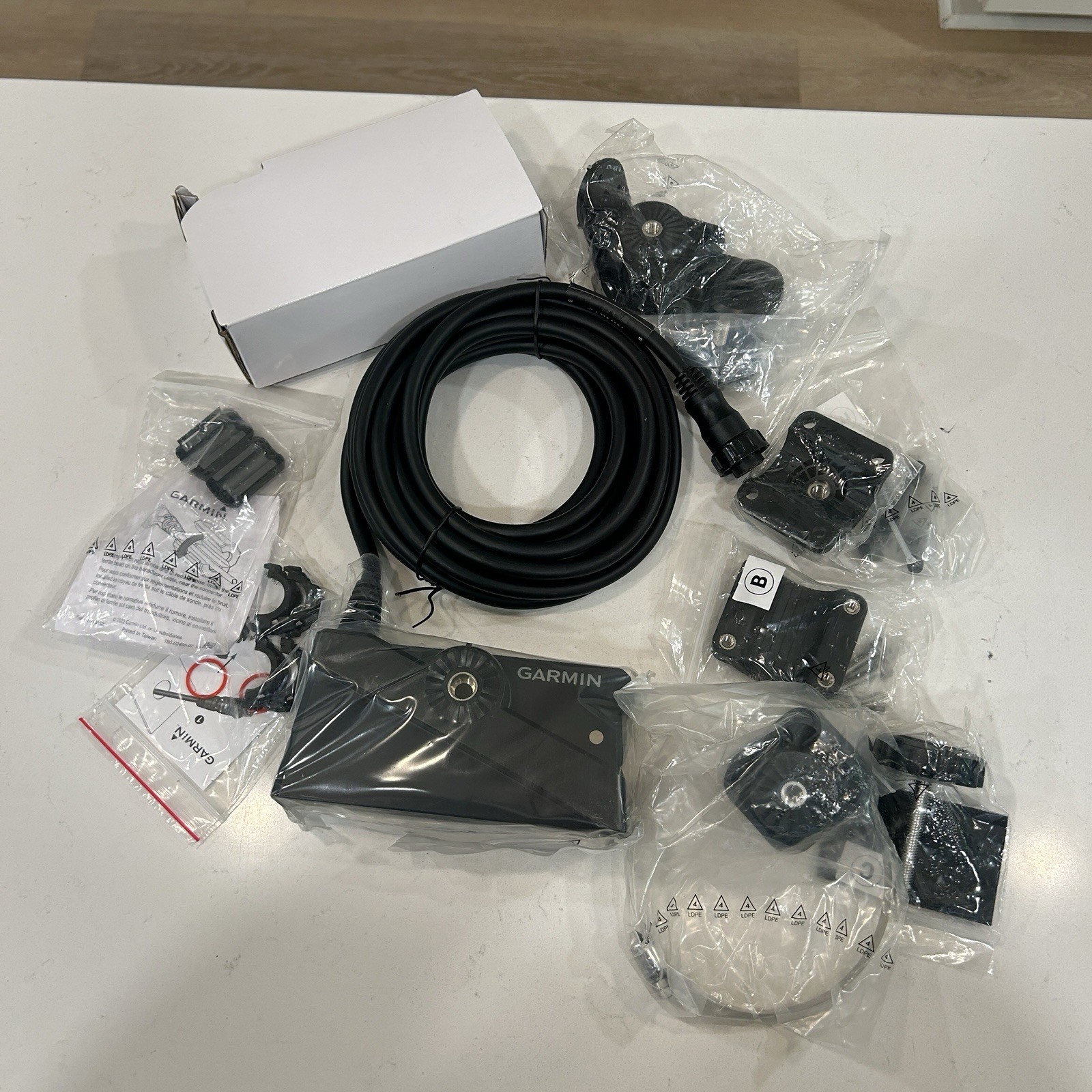 GARMIN LIVESCOPE PLUS W/LVS34 TRANSDUCER ONLY 010-02706-10