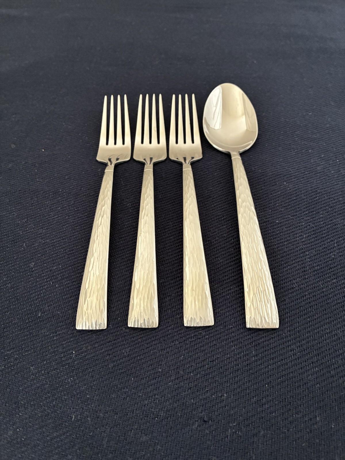4Pcs,HAMPTON FORGE BROCADE,STAINLESS FLATWARE China,3 Salad Forks,Oval SoupSpoon