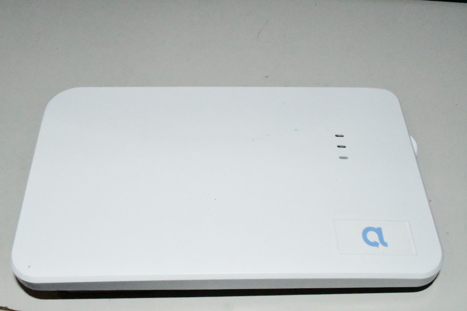 Alula RE524X Universal Wireless Translator Repeater - POWERS ON - NO AC PLUG 2D