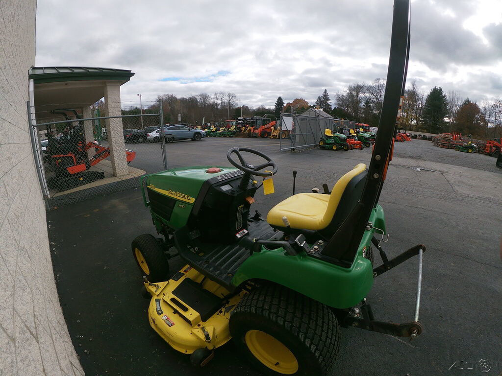 2005 John Deere 2210HST Used