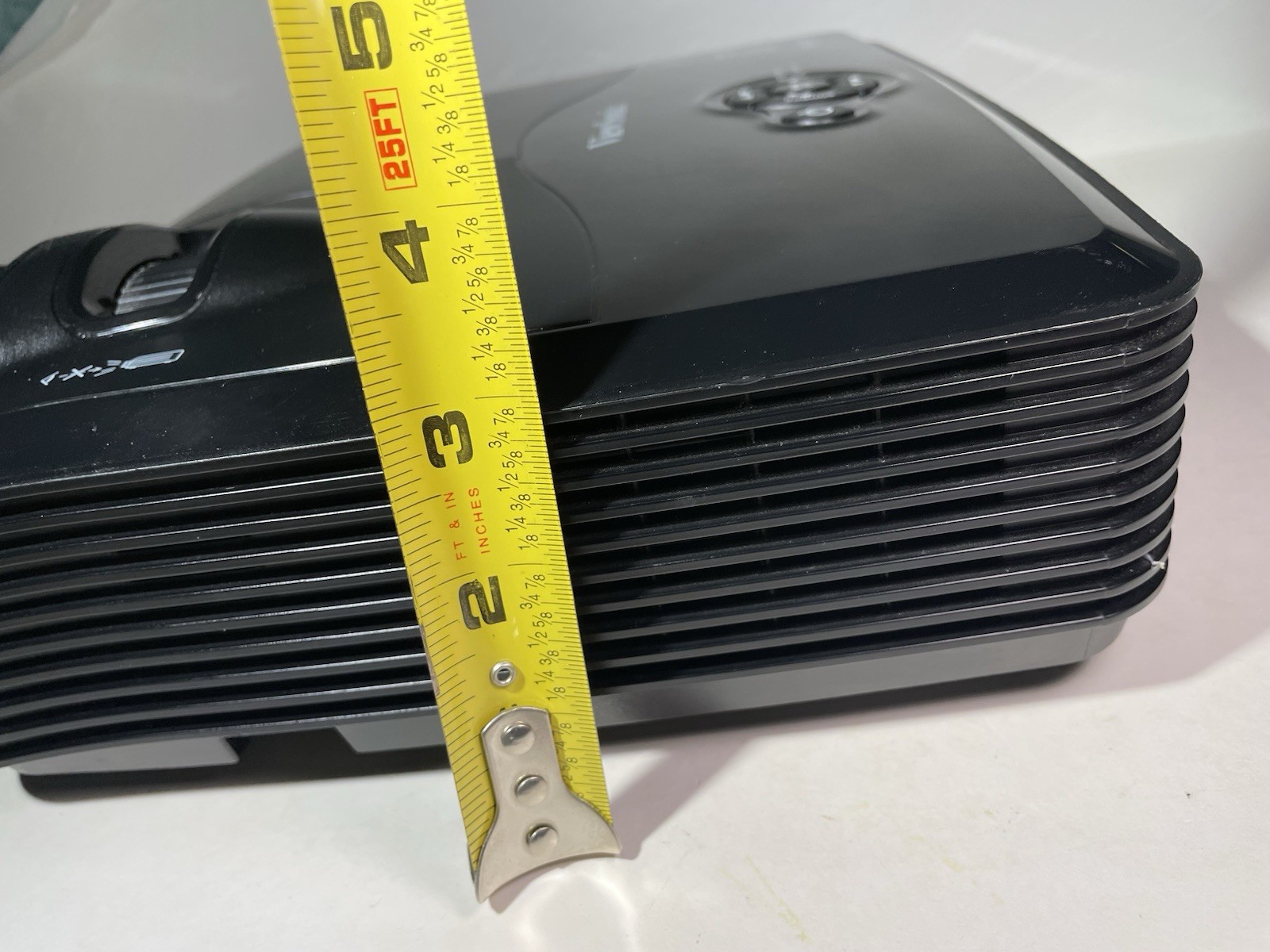 Viewsonic PJD5133 DLP 3D-Ready HDMI / Computer Ready Projector VS14112 NO REMOTE