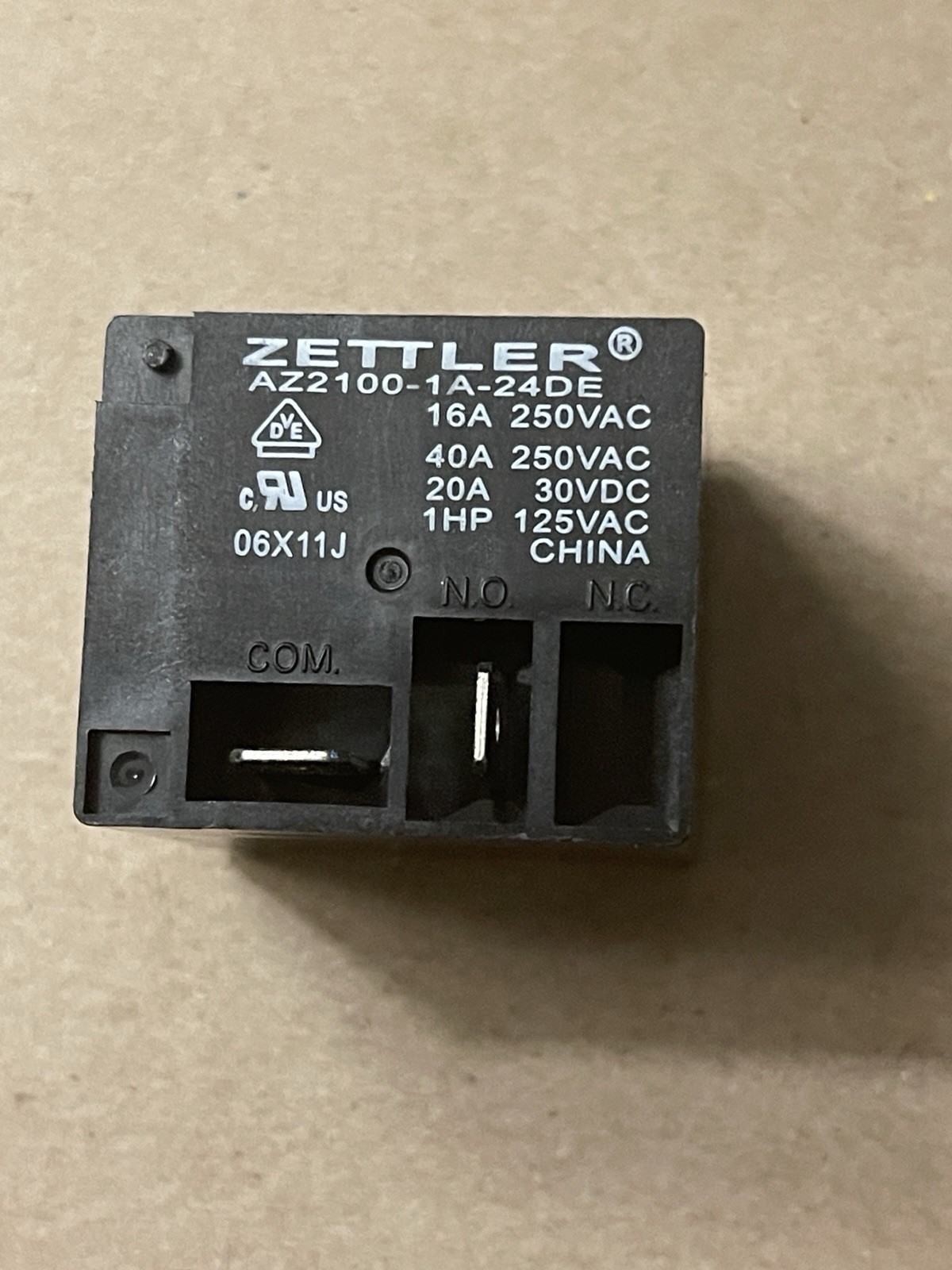 AZ2100-1A-12DE Relay; E-Mech; Power; SPST; Cur-Rtg 40A New