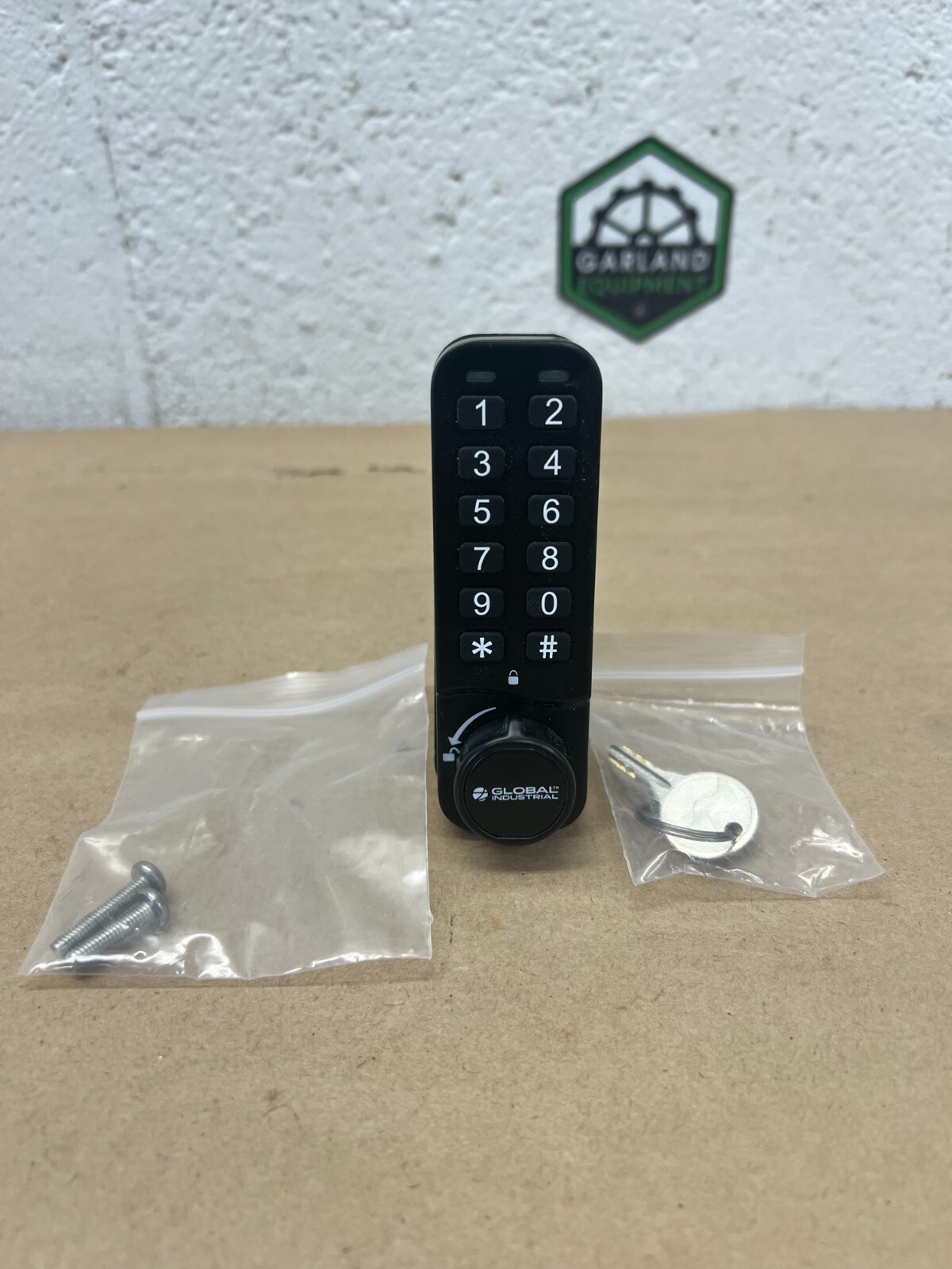 Global Industrial WB641634 4 Digit Code Turn Knob Keypad Lock