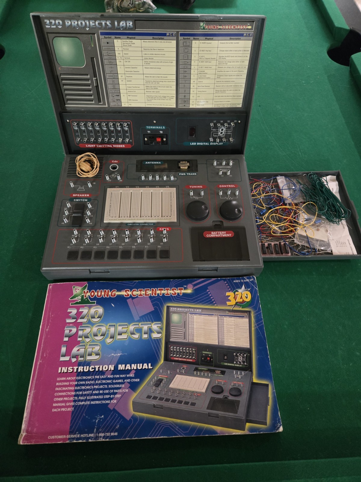 Young Scientist 320 Project Lab Electronics Radio Mixed: Used