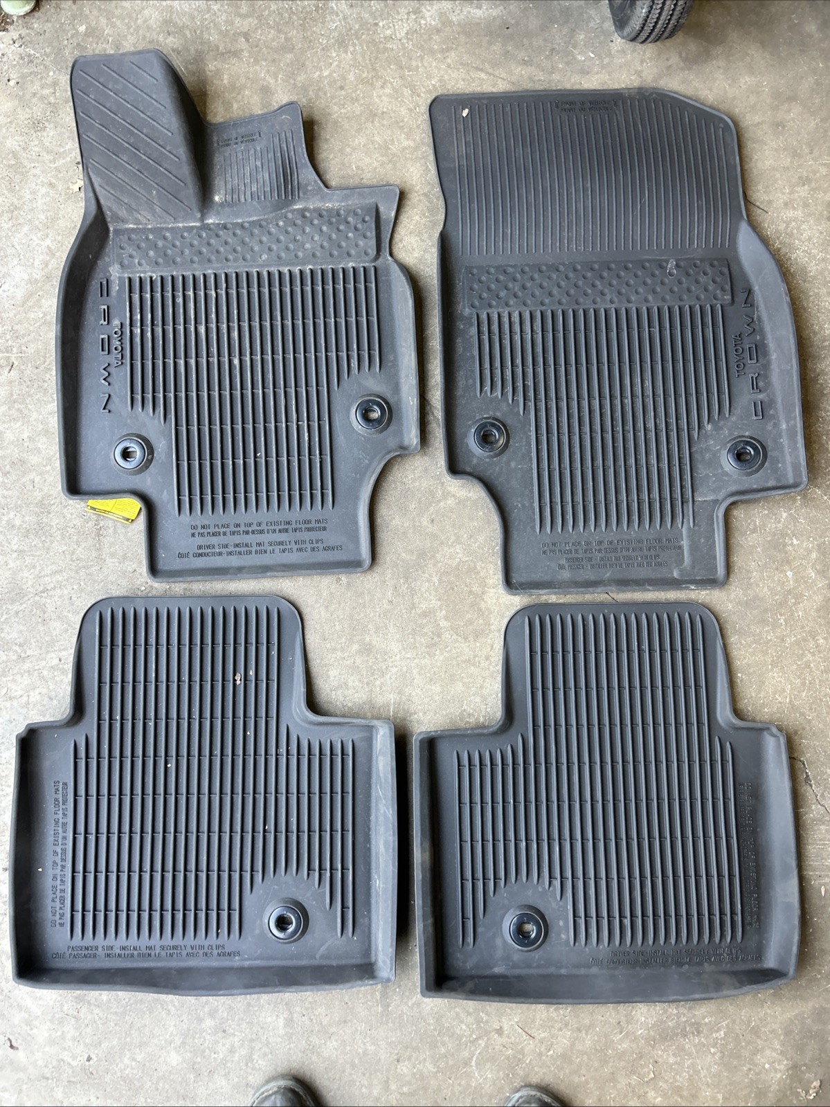 TOYOTA CROWN / SIGNIA 2023-2026 4 PCS BLACK ALL WEATHER FLOOR MATS