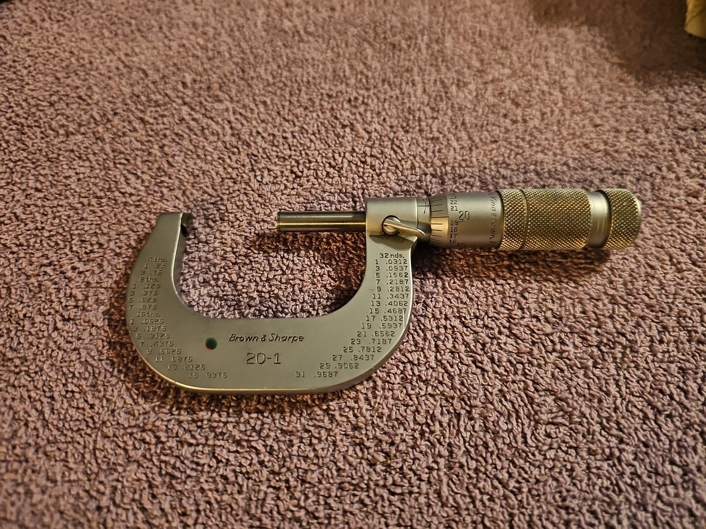 Brown & Sharp 599-20-1 Outside Micrometer .0001" Carbide 1-2" - USA (T1)