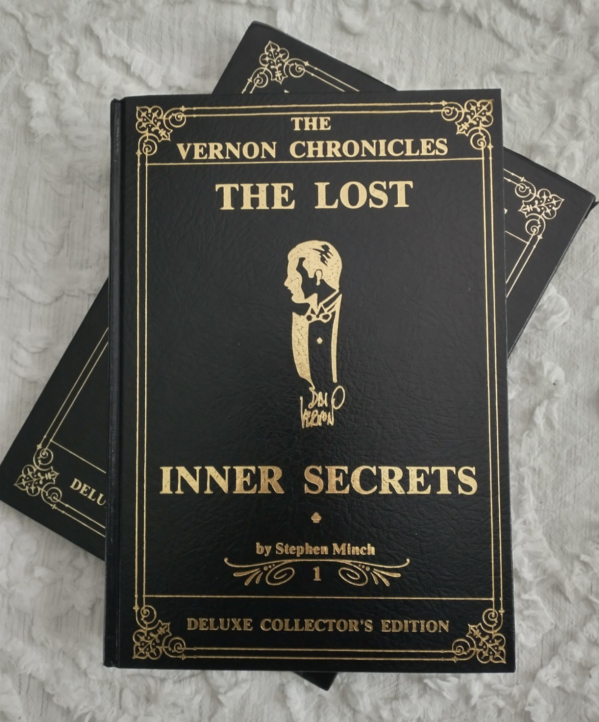 Signed the VERNON Chronicles The Lost Inner secrets Deluxe Collector's ed. vol 1