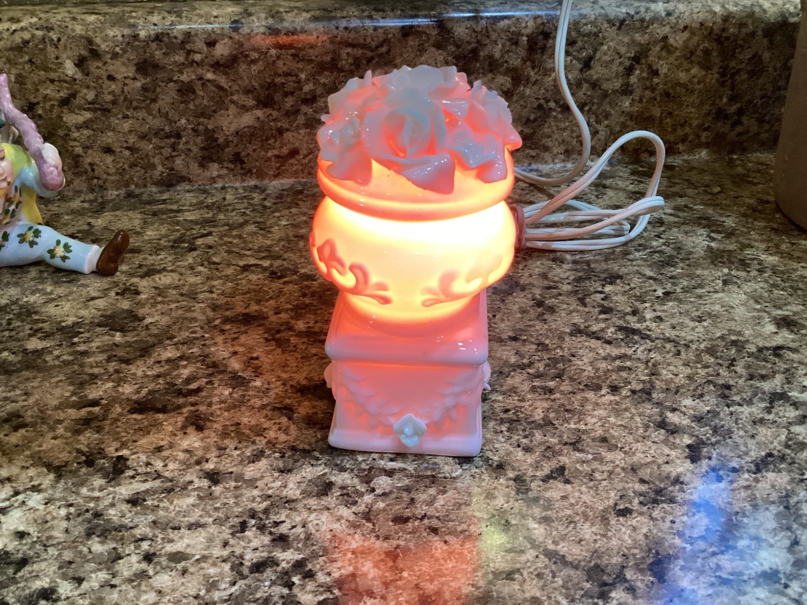VINTAGE IW Rice small Pink porcelain night  Light White Flowers 5”