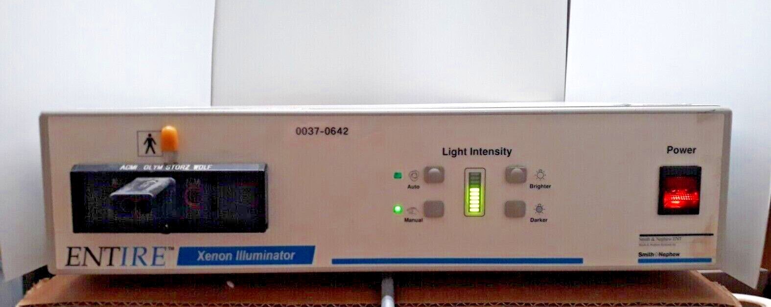 SMITH & NEPHEW ENTIRE XENON ILLUMINATOR 70230815 (L2)