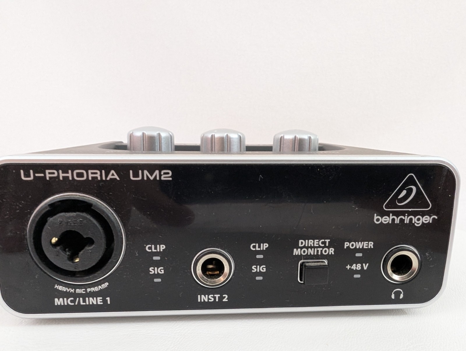 Behringer U-Phoria UM2 USB Audio Interface 2x2 Xenyx Mic Preamp - Tested
