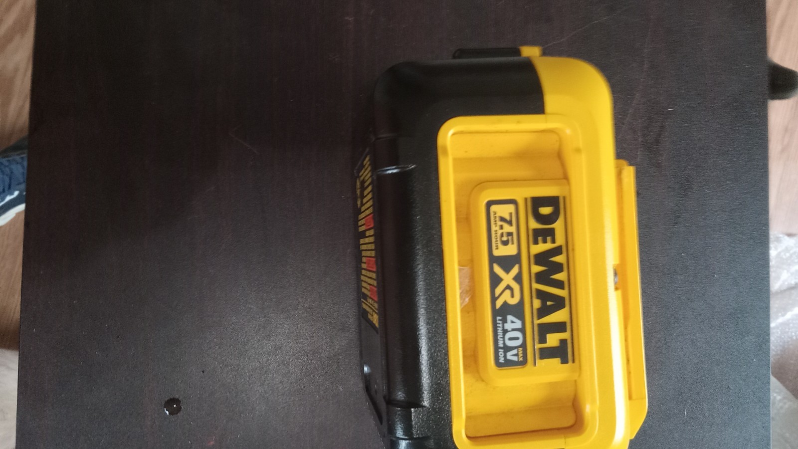 used dewalt 40 volt cordless 7.5 battery