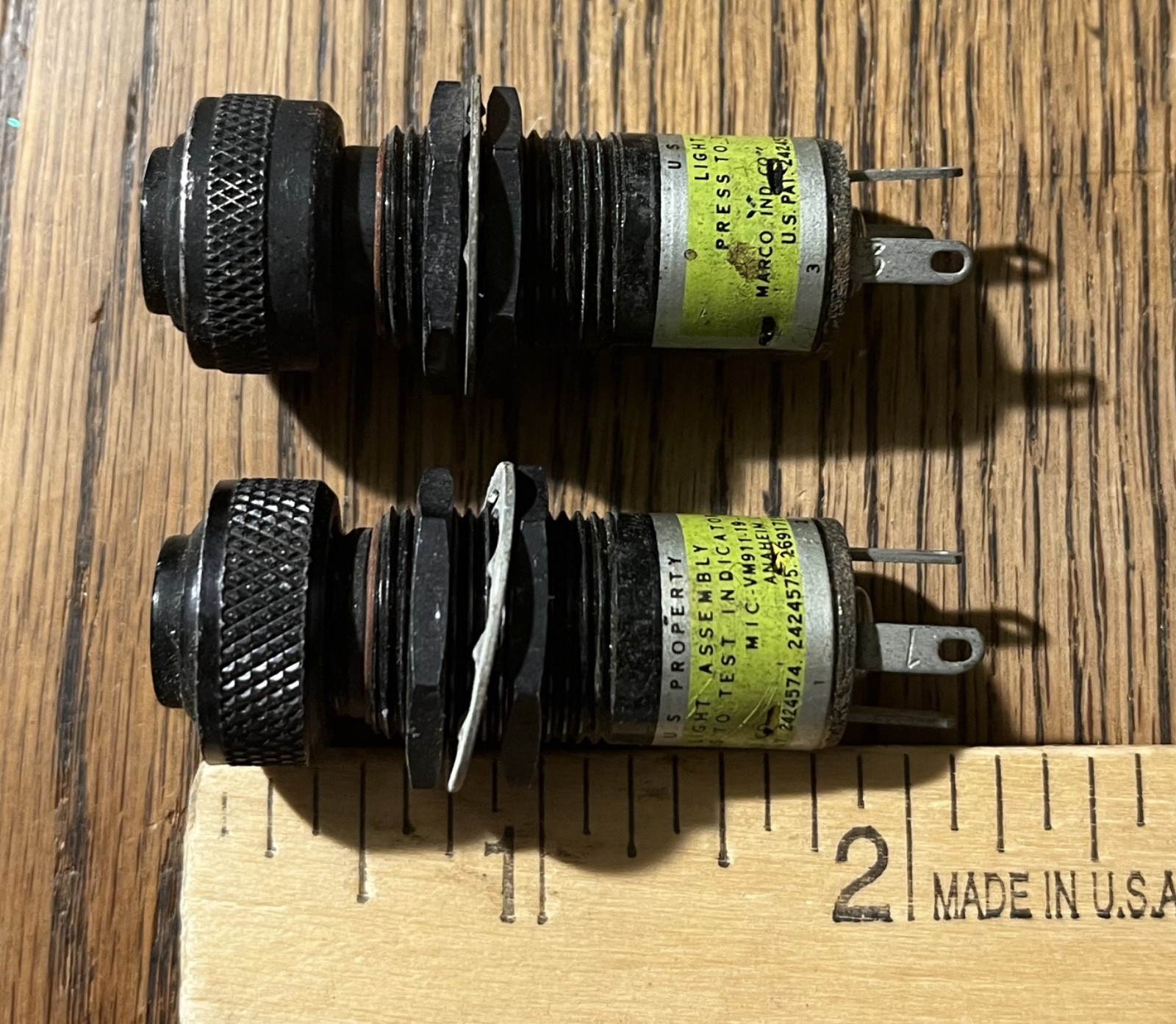 2 Green light assembly press to test indicator MIC VM911-19-060