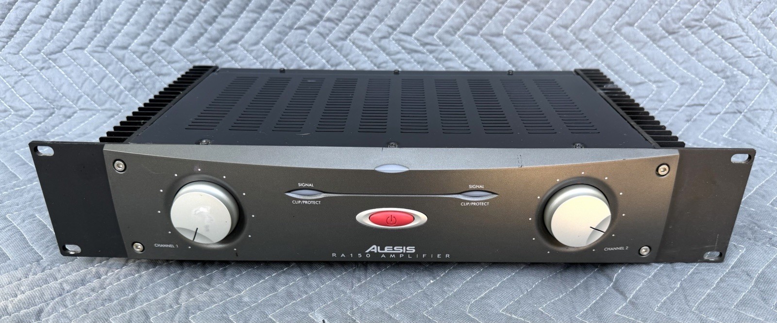 Alesis RA150 Studio Power Amplifier 150W Rack Mount 2-Channel Tested Working