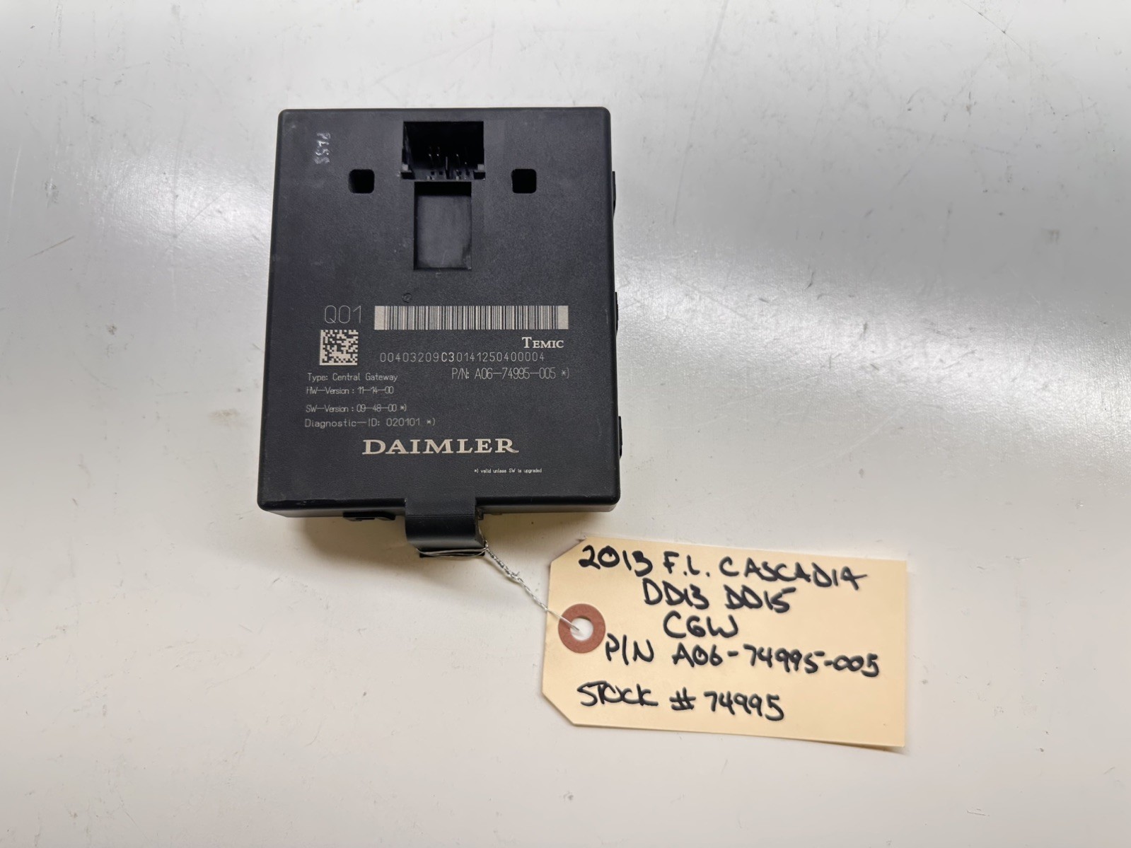 2019 Freightliner Cascadia CGW Module A0674995005 Central Gateway Daimler