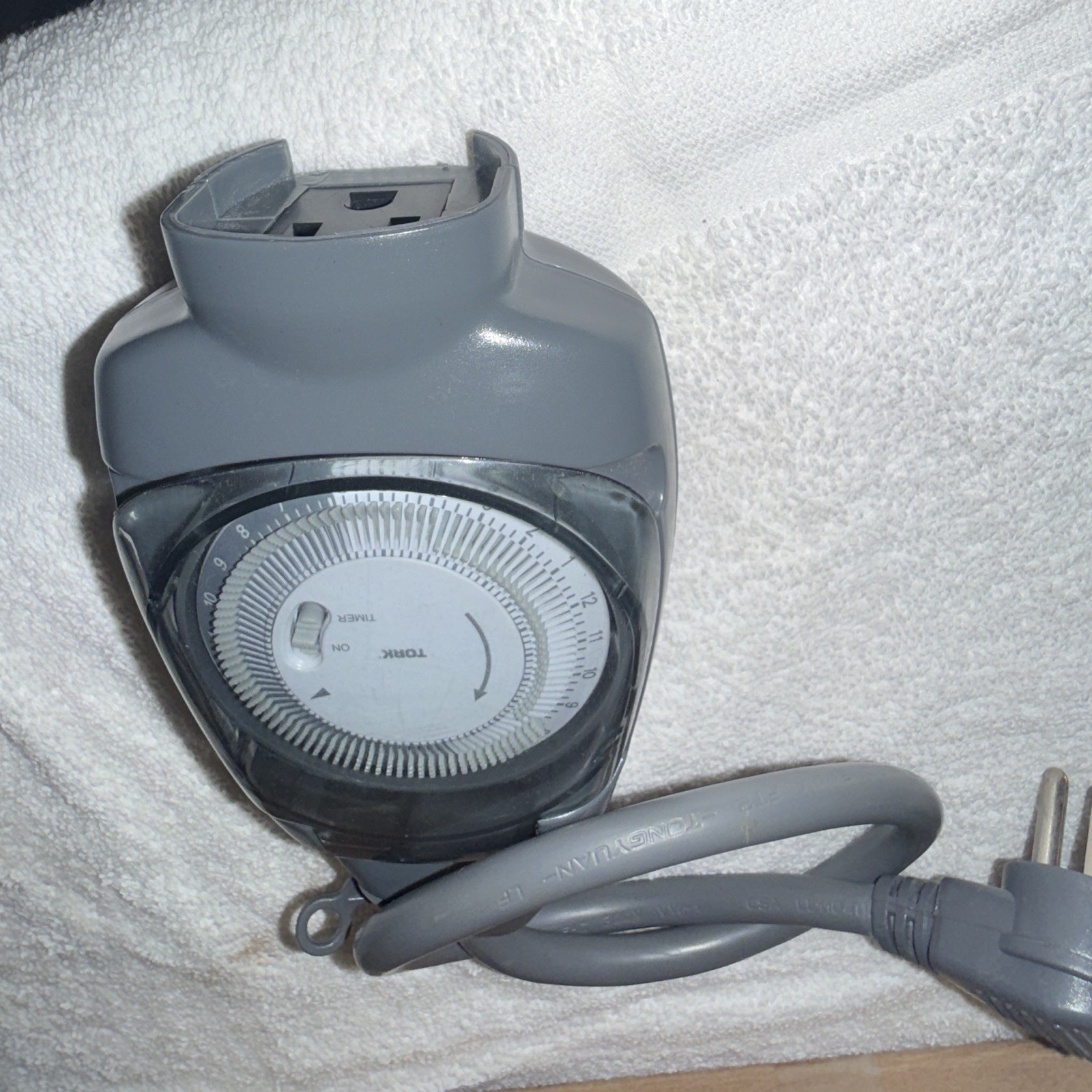 TORK 601A 24 Hr Mechanical Plug-In Outlet Timer, Corded 1250W Gray Plastic
