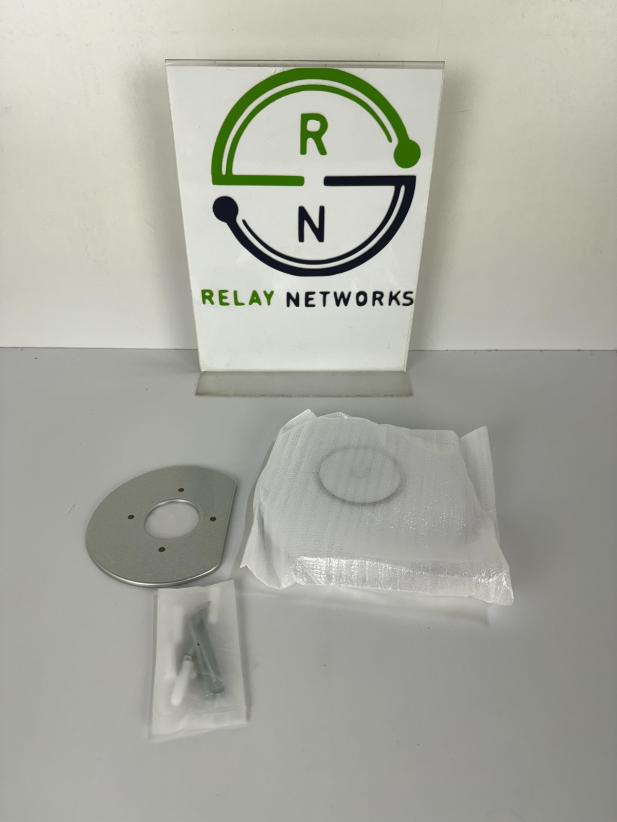 NEW Ubiquiti UniFi nanoHD Compact Ceiling-Mount WiFi 5 Access Point UAP-nanoHD