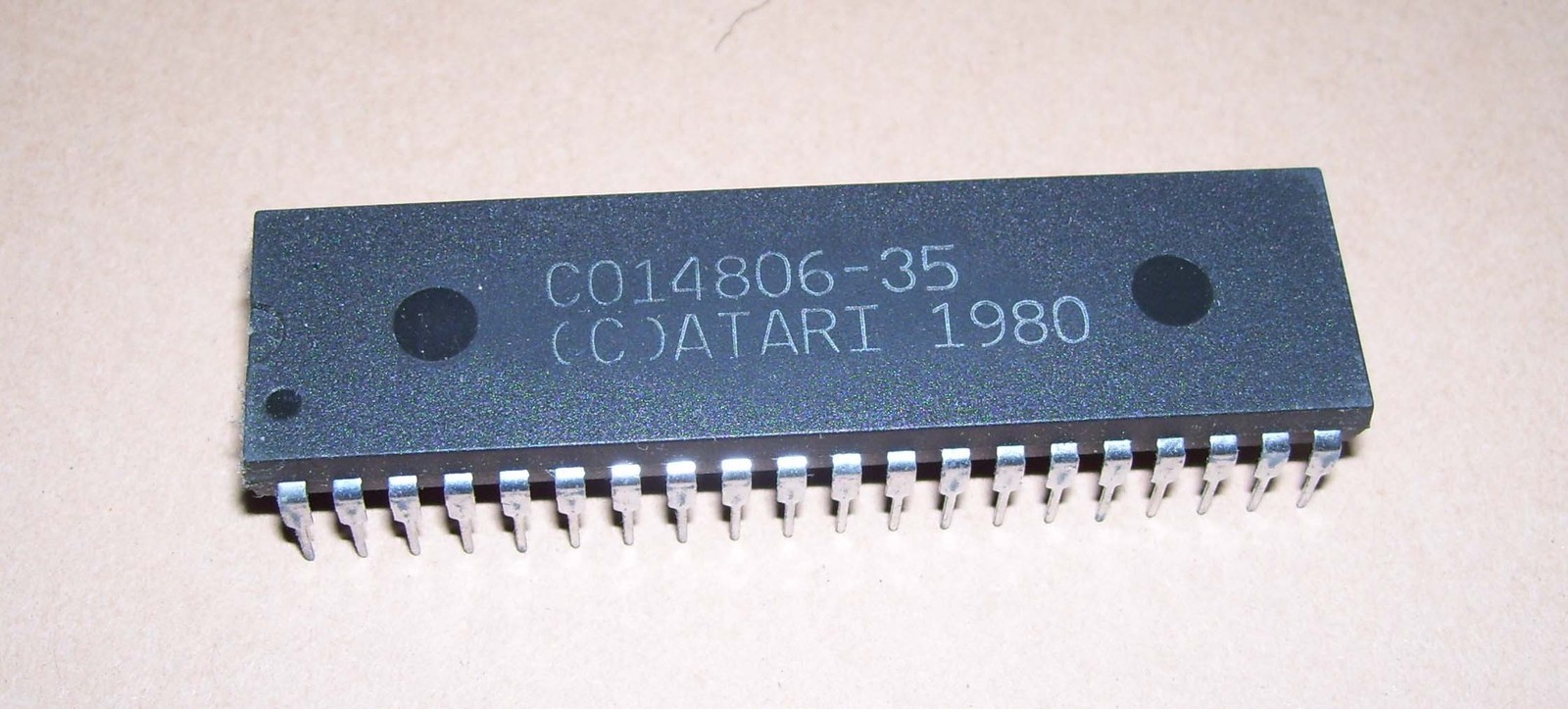 NEW Atari 800 XL XE computer console MPU CPU IC chip C014806 / 6502C Sally