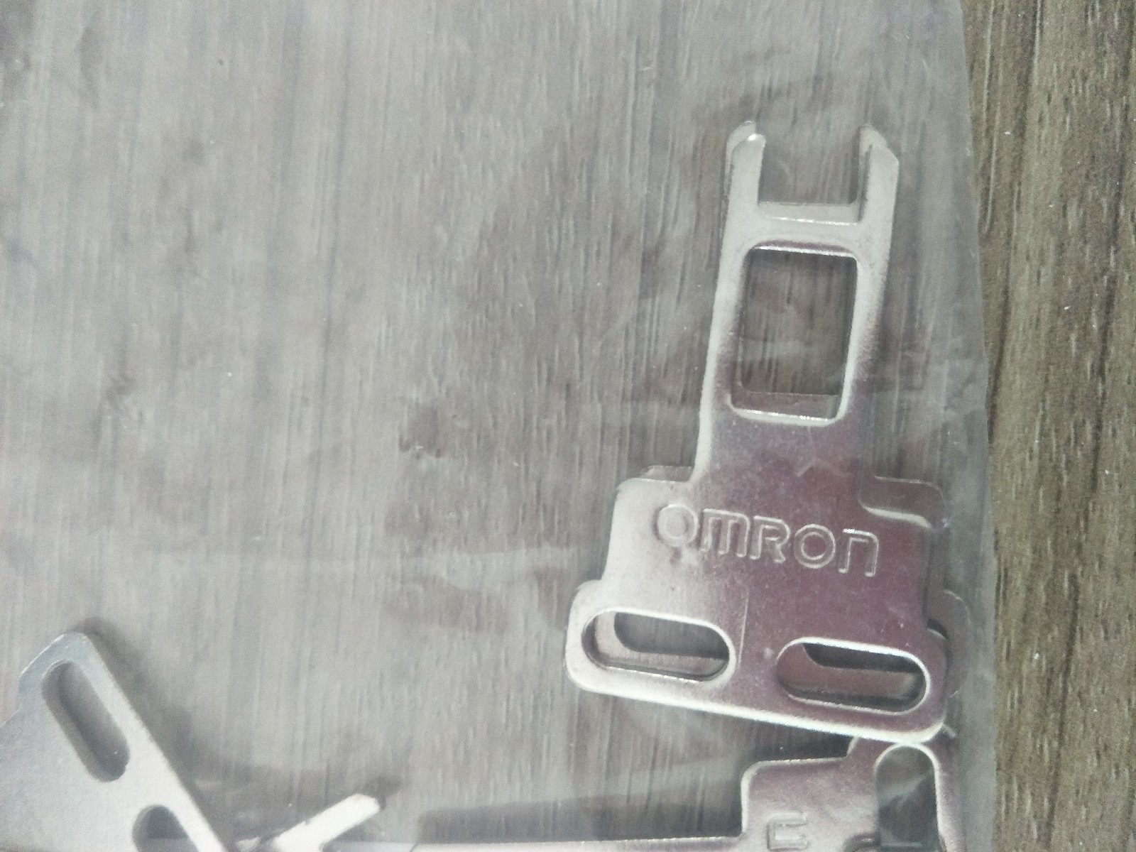 10PCS NEW OMRON safety key switch D4DS-K1 /