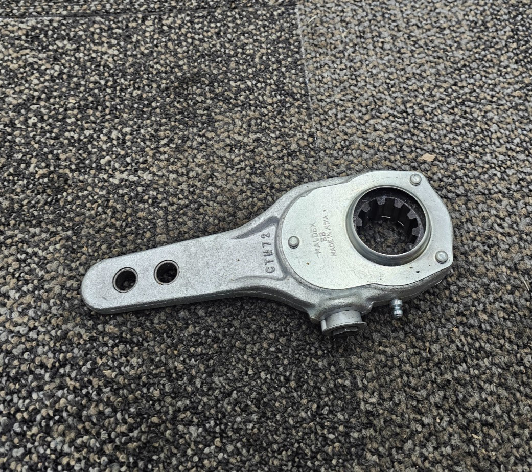 Haldex CTM72 062A25X Slack Manual Brake Adjuster Forged Steel Bushed Arm Hole