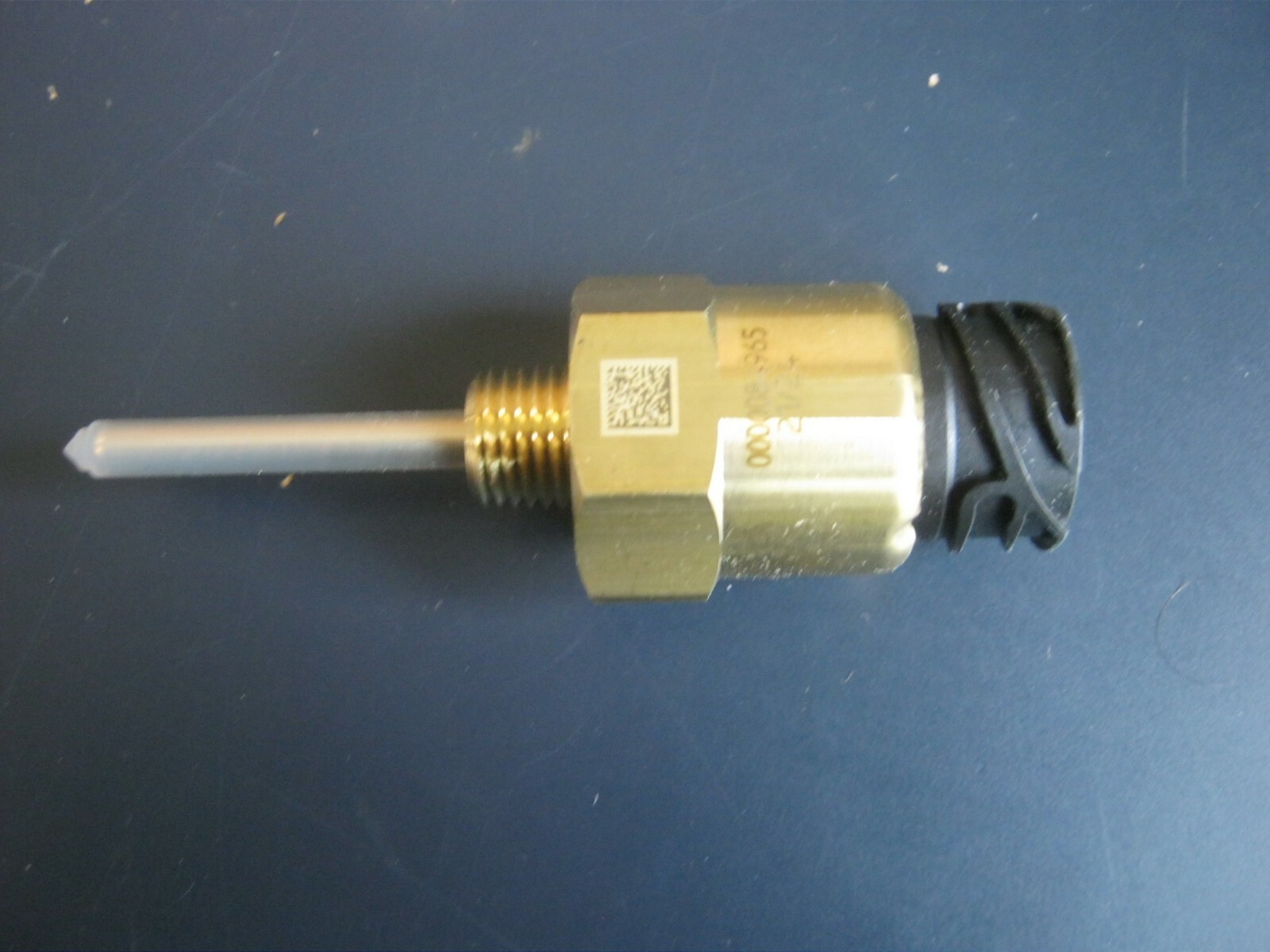 NEW Bedia 320410 CLS-40 level switch sensor JLG 1001149376