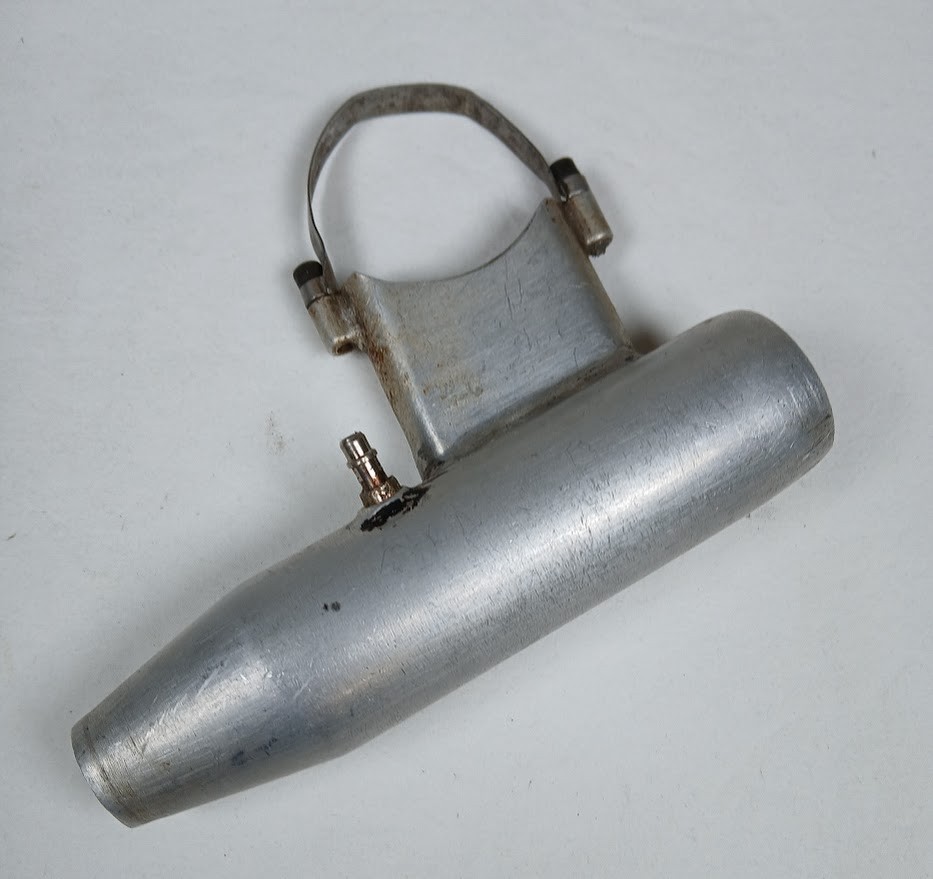 VINTAGE FLOW THOUGH MUFFLER  ALUMINUM  NICE USED RAIDO CONTROL MODEL AIRPLANE