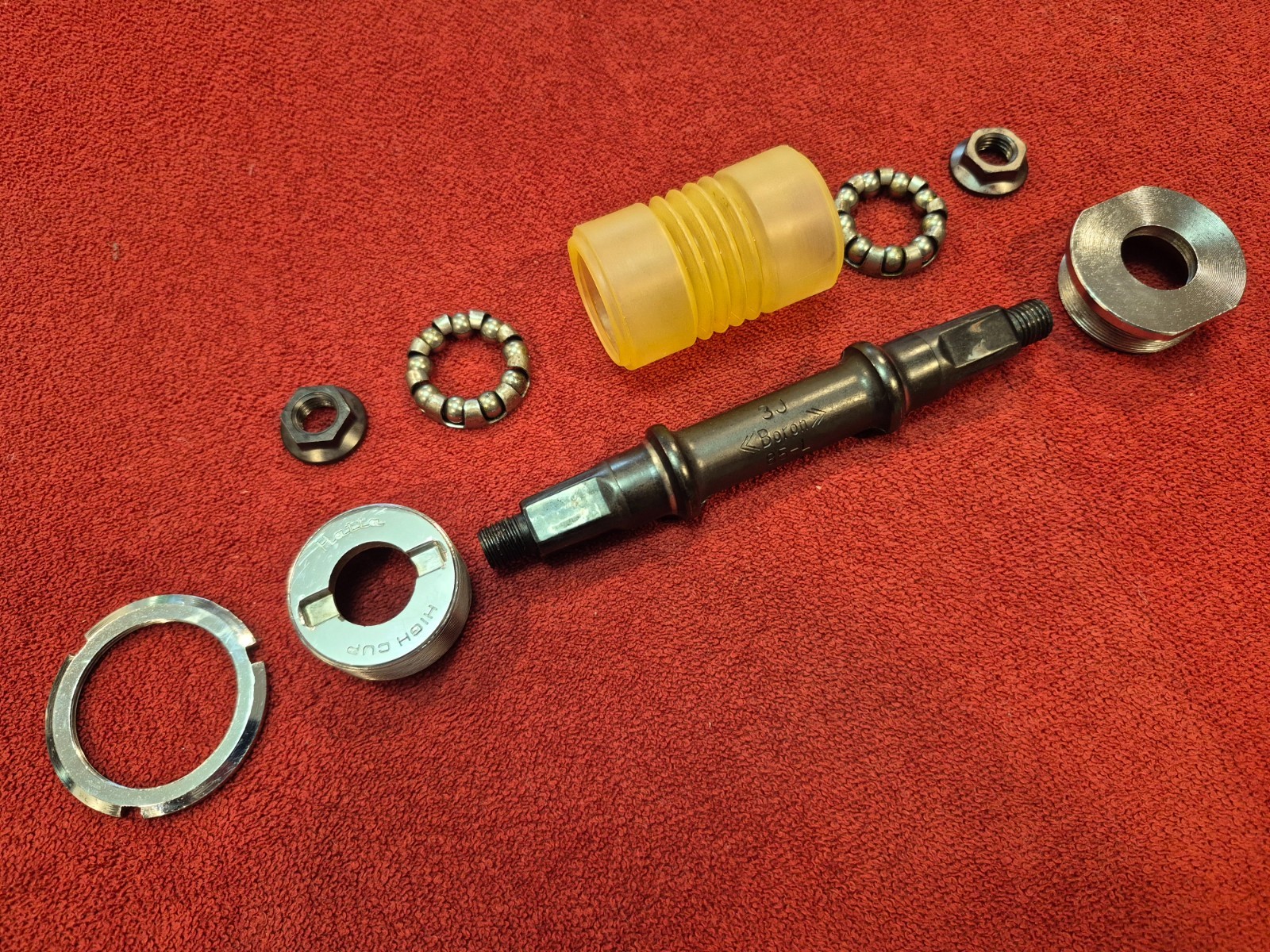 Vintage Hatta "HIGH CUP" Bottom Bracket 68 1.37" x 24TPI