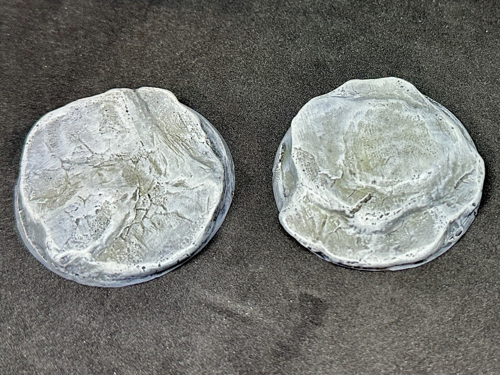50mm (2) Resin Base Slate v2 Rock Scenic Miniature Base Warhammer 40k Tabletop