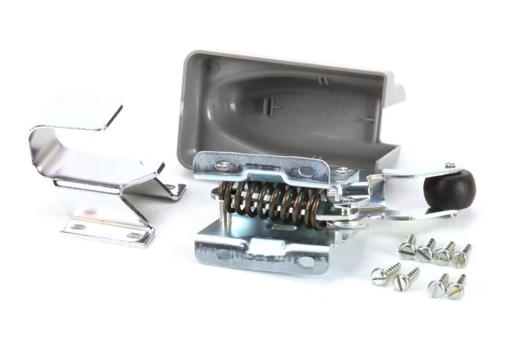 Kolpak 1098-365-117, Door Closer with Hook