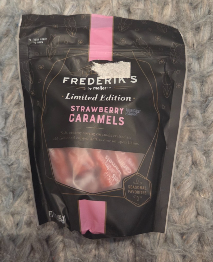 Frederiks Carousel Caramels strawberry 7 oz bb 12-19-26 candy