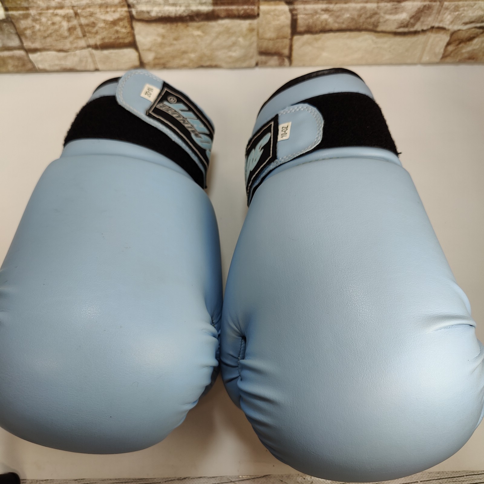30 Minute Hit Light Blue Boxing Gloves 10 0Z