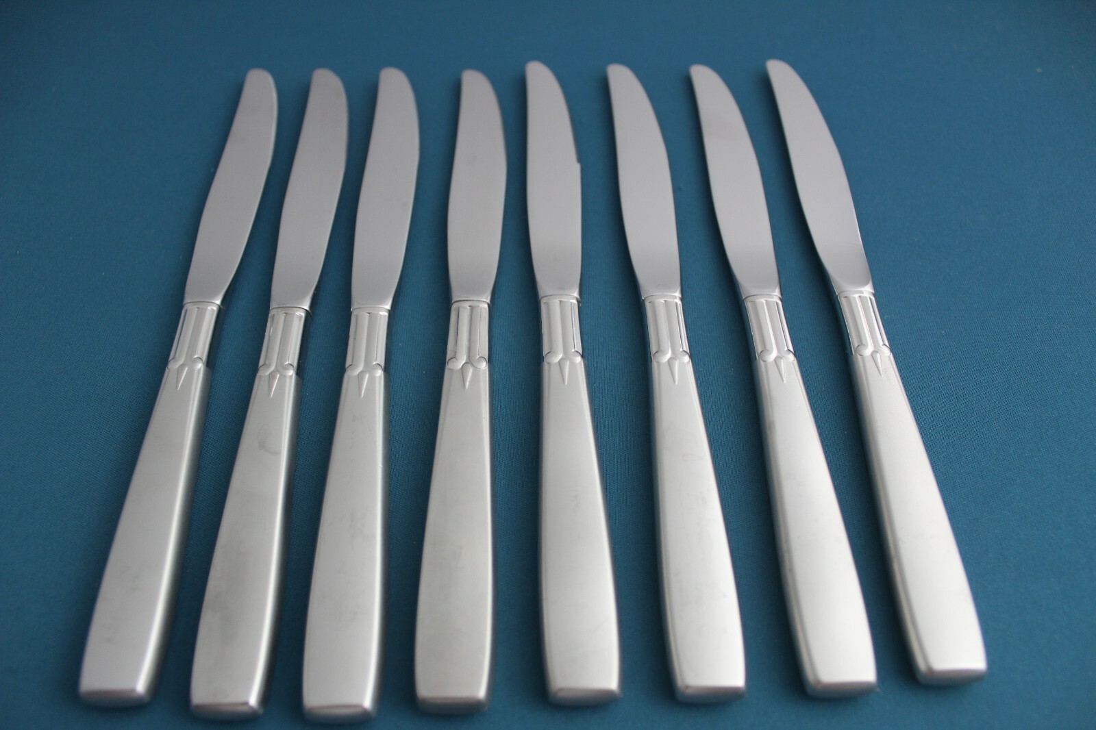 Oneida SATIN ACCENT Dinner Knives Hollow (Set of 8) Stainless 8 7/8"