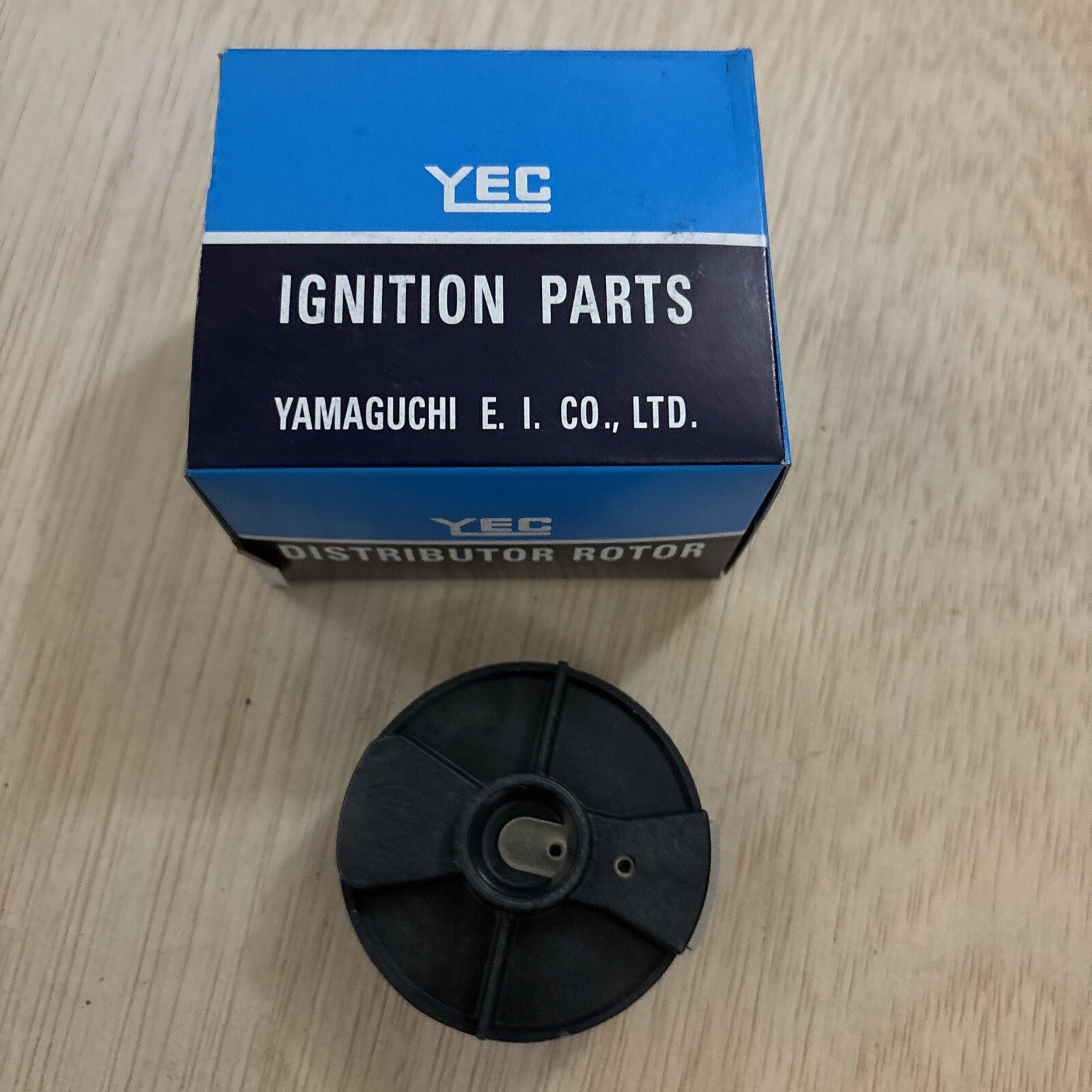 Ignition Distributor Rotor - YEC YR612E (30103-PT2-006)