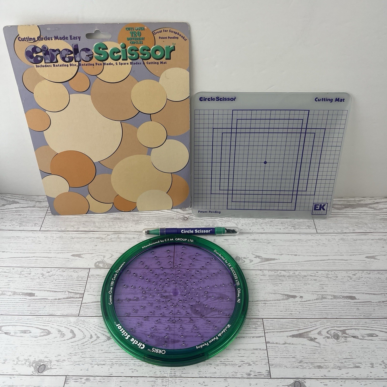 Circle Scissor by EK Success