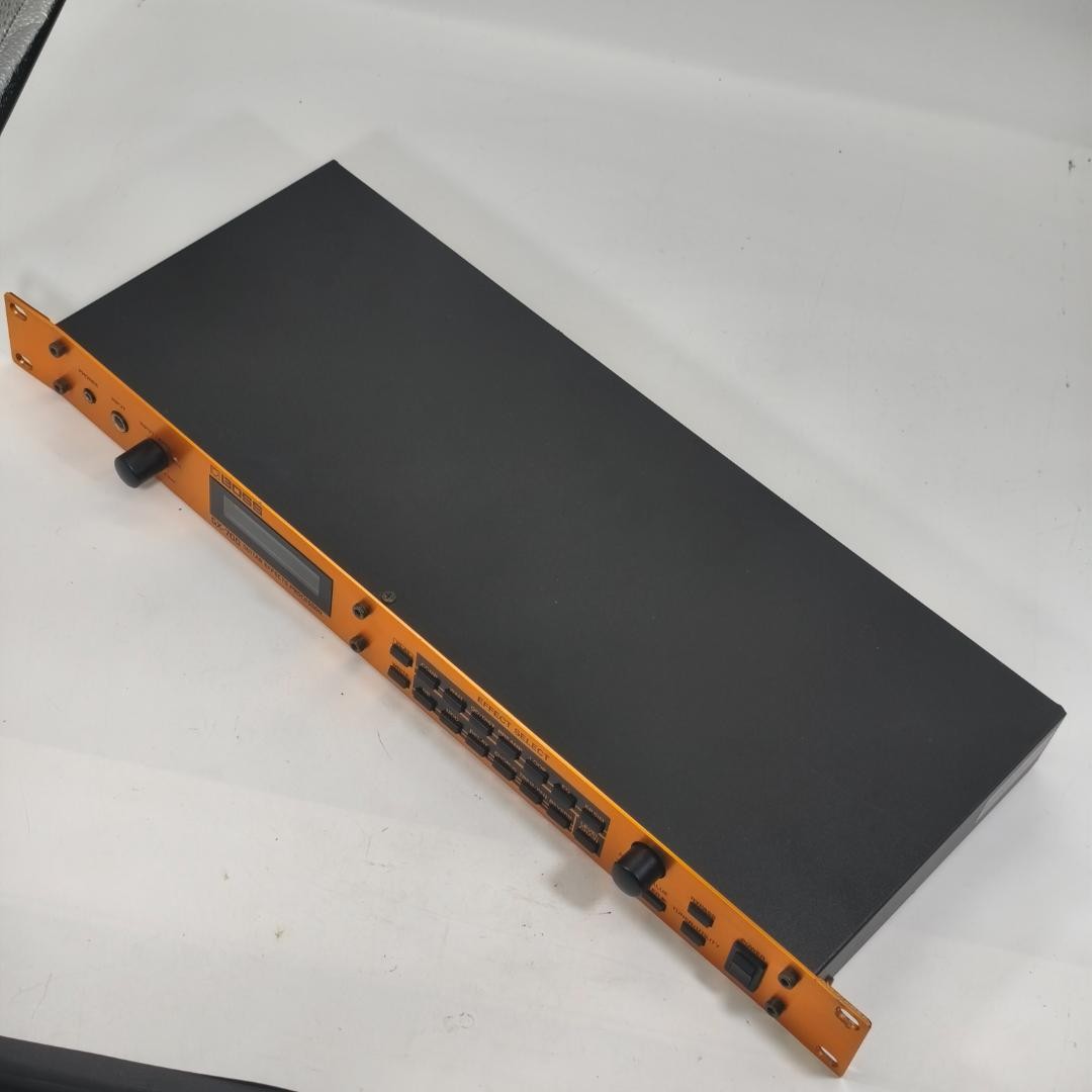BOSS GX-700 Guitar Effects Processor Rack Mount Multi-Effects Analog 100V