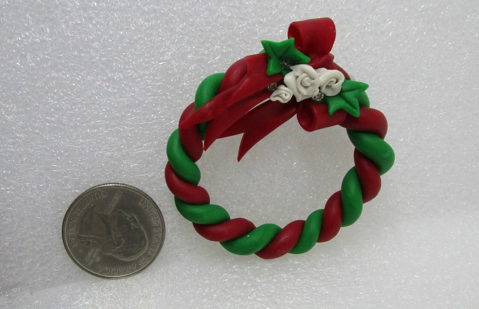 Gone Troppo Handcrafted Clay Christmas Wreath Pin