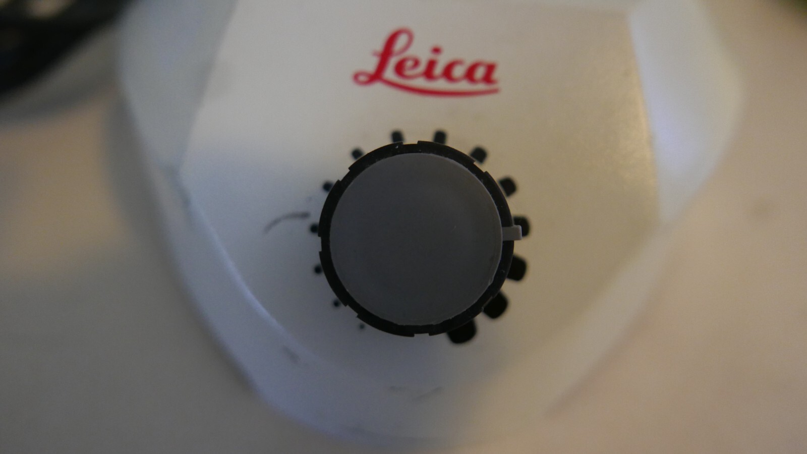 Leica 13410311 Microscope Illuminator Power Supply and Lamp Arm