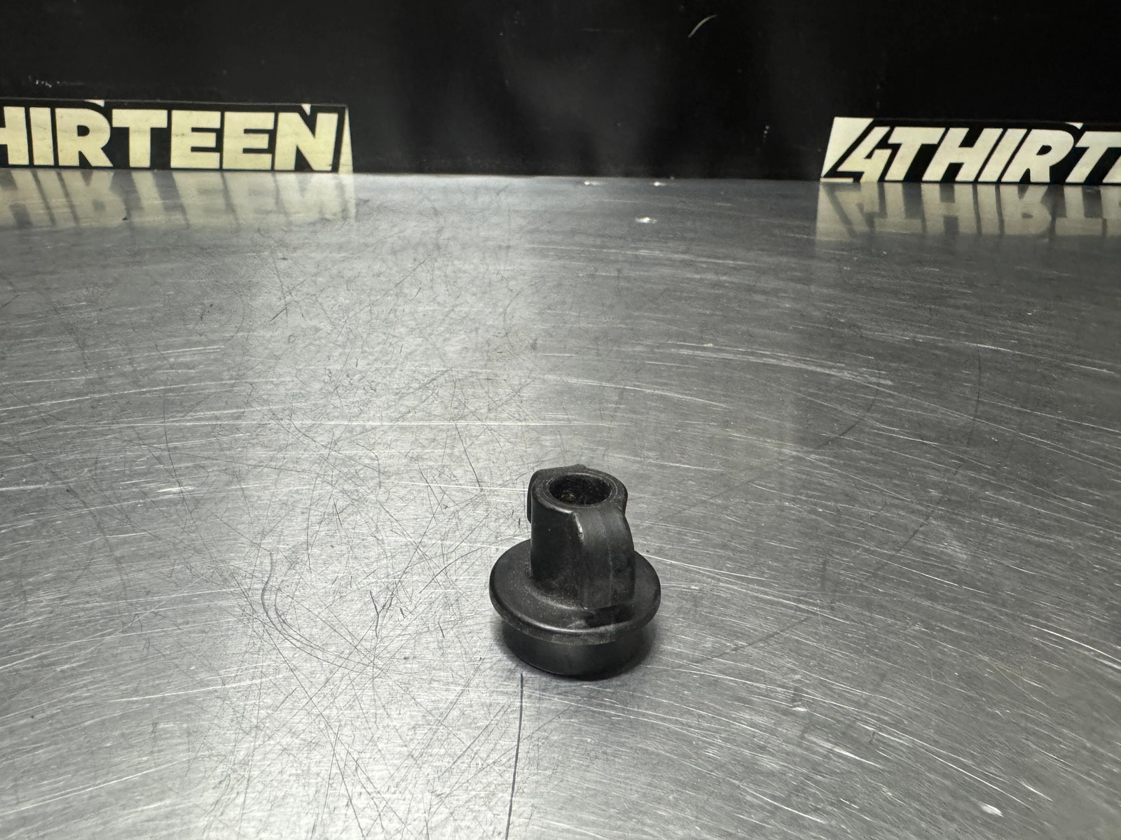 97-04 CORVETTE C5 OEM TRUNK CARGO NET RETAINER LUGGAGE NUT #N231