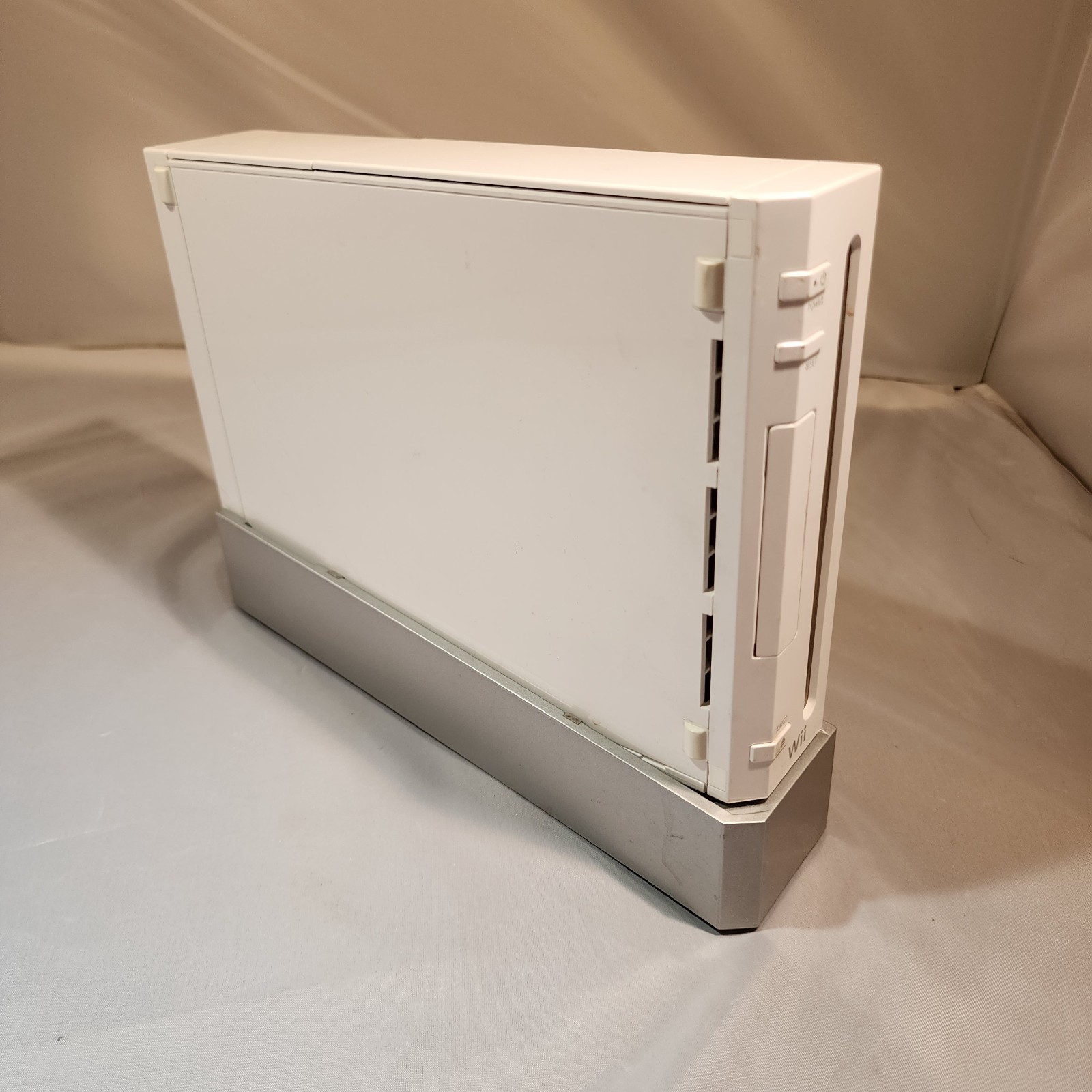 Nintendo Wii (White) Console Bundle - Tested and Working