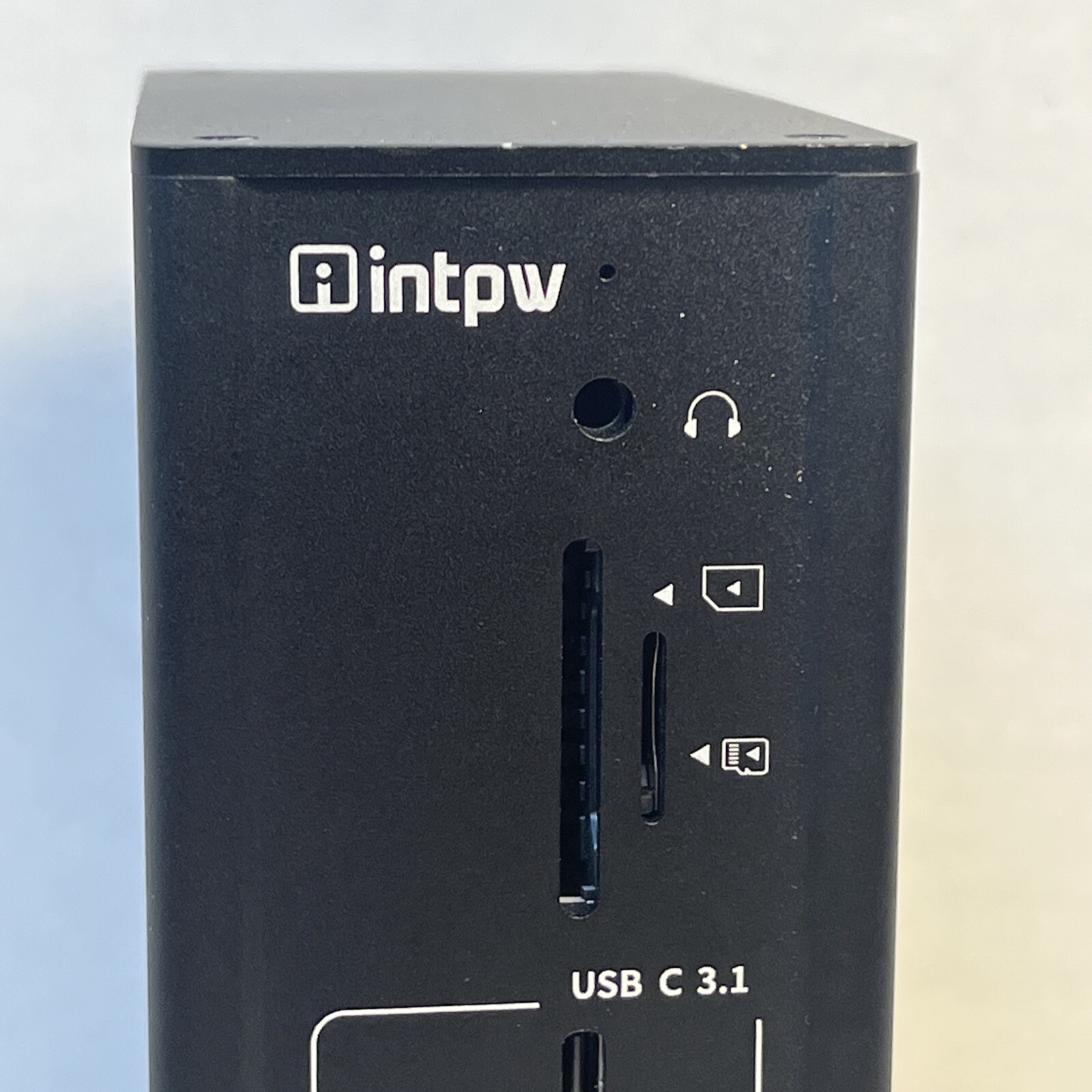 INTPW USB C Thunderbolt 3 Docking Station Model IF508 Pre-Owned