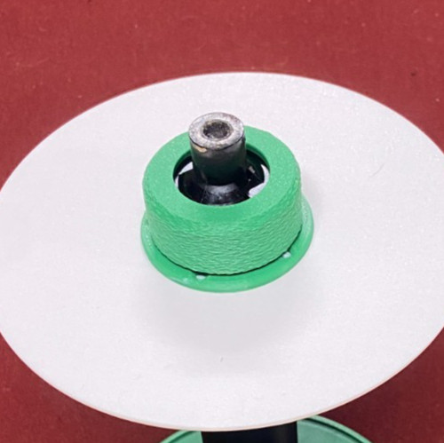 29 mm screw on motor retainer. Comes with screws