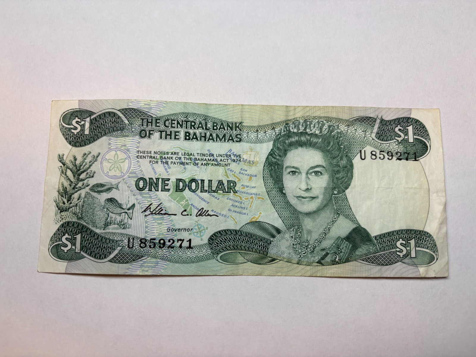 Bahamas $1 Dollar 1974 (1984) Circulated World Paper Banknote Queen Elizabeth II