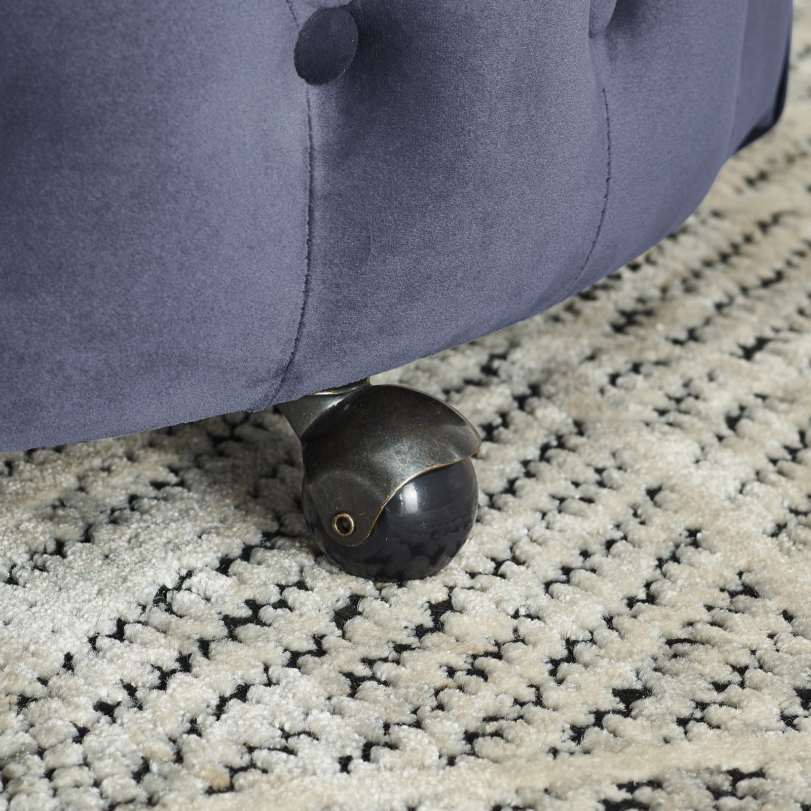 Velvet Upholstered Swivel Chair for Living Room, w/ Button Tufted Design Grey