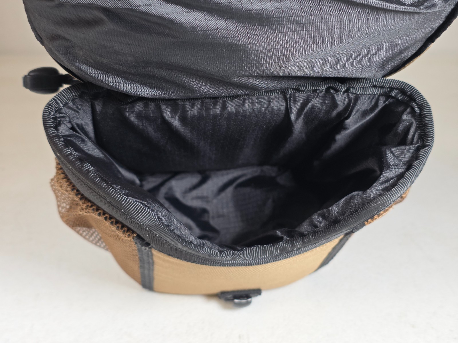 Vortex GlassPak P400 Binocular Harness Chest Pack Case Tan MISSING STRAPS