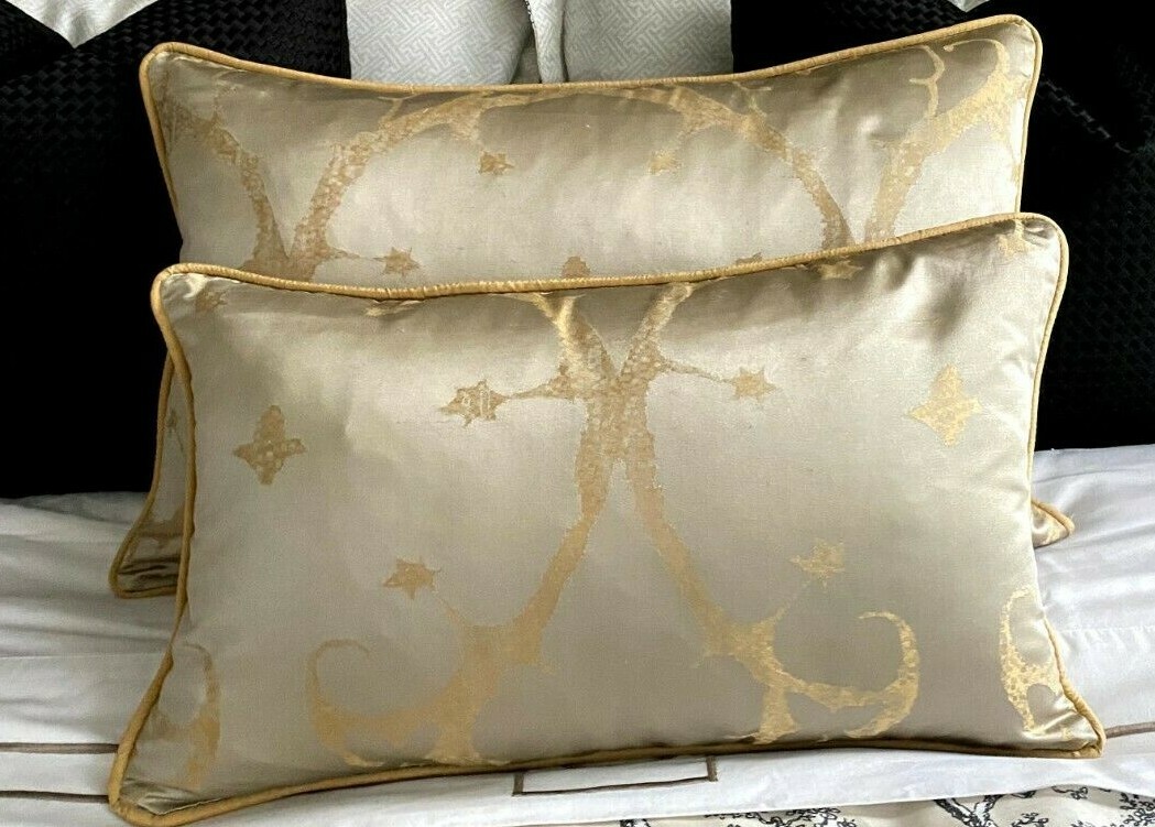 ❇️ NEW Silver Grey & Gold SILK Piped Cushion Covers 30x50 OBLONG or40x60 FEATURE