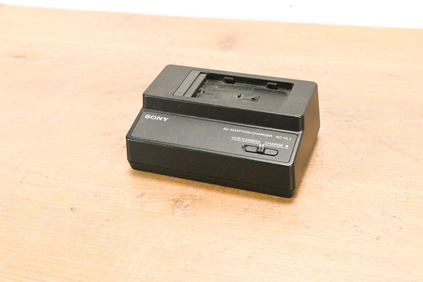 Sony AC-VL1 AC Adapter/Charger (NO POWER SUPPLY) CG01051